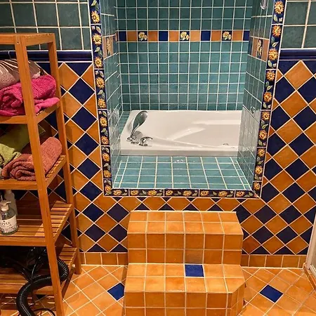 Tommerhus Naer Tusenfryd Utenfor Oslo. Villa
