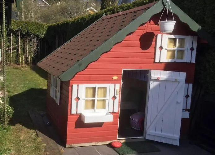 Villa Tommerhus Naer Tusenfryd Utenfor Oslo. As