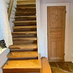 Tommerhus Naer Tusenfryd Utenfor Oslo. Villa